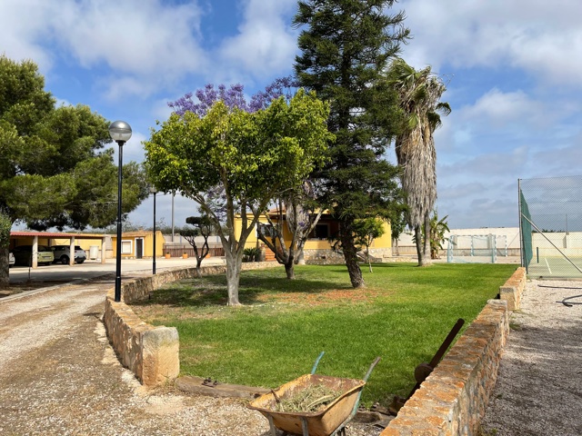 Los Montesinos (Alicante)